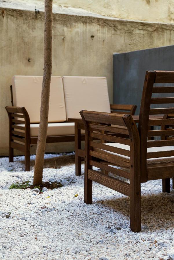 Ferienwohnung Lykabettus Gem With Yard And Parking Athen Exterior foto