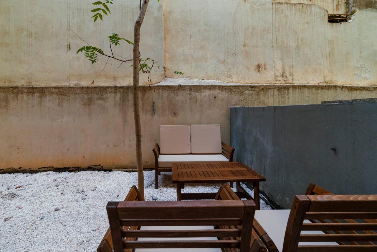 Ferienwohnung Lykabettus Gem With Yard And Parking Athen Exterior foto